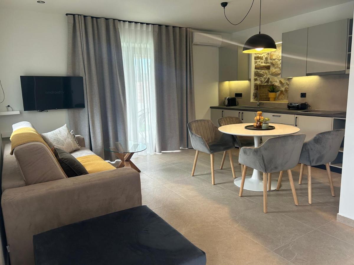 Piedra Luxury Apartments Nafplion Exteriör bild